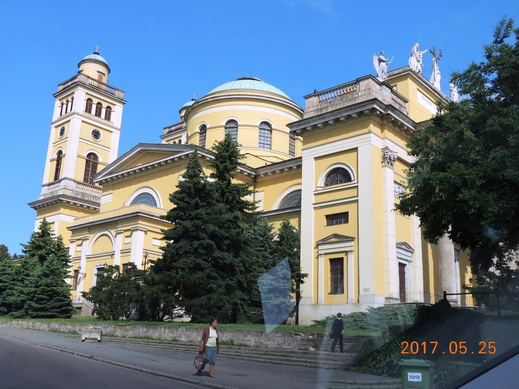Eszter Apartman Erlau Exterior foto
